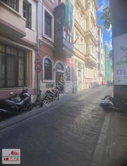 Full Eşyalı Beyoğlu Turnacıbaşı Caddesinde Harika Konum