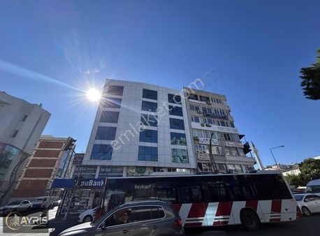 Aliağa Merkez Kiralık 3 Katlı 11 Odalı Ofis