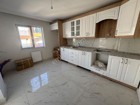 3+1 Arakat Sıfır Güzel Lokasyonda Lüks Yapılı Dairemiz Geniş