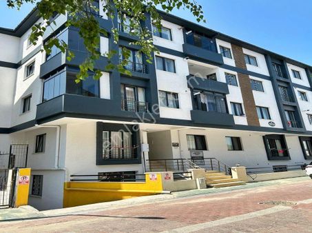 Ambarlı Sıfır Binada 2+1 Kapalı Otoparklı Bahçe Kullanımlı Daire