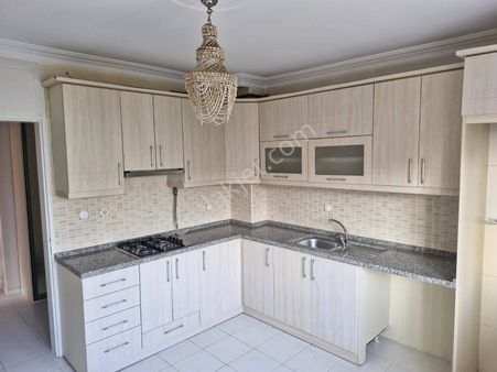 Turgutlu Satılık Ergenekon Mah 150m2 3. Kat 3+1 Oda Doğalgazlı Çift Balkonlu Daire