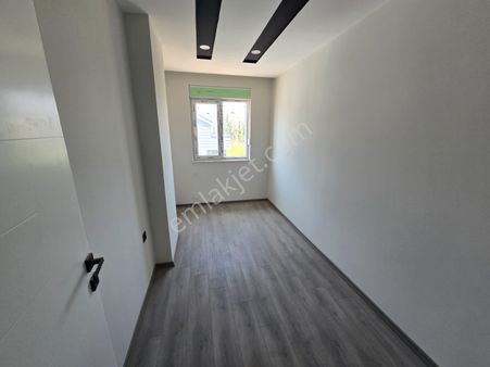 Antalya Kepez De Lüks Tramvaya Yakın Asansörlü Lüks 2+1 Katda Daire