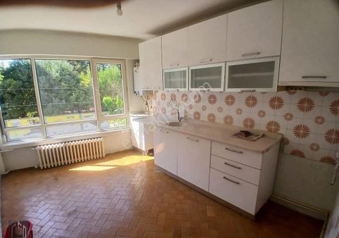 Gazi Yakup Satar Caddesi Üzerinde Kiralık 3+1 Daire