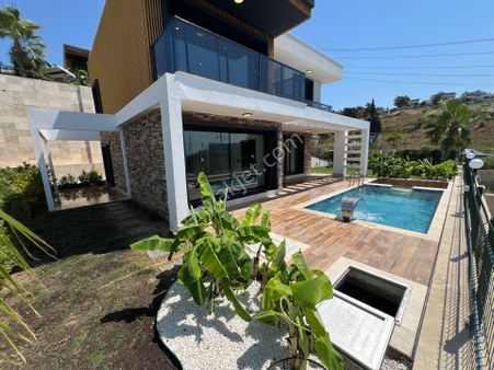 Full Deniz Manzaralı Tek Müstakil Özel Havuzlu Villa