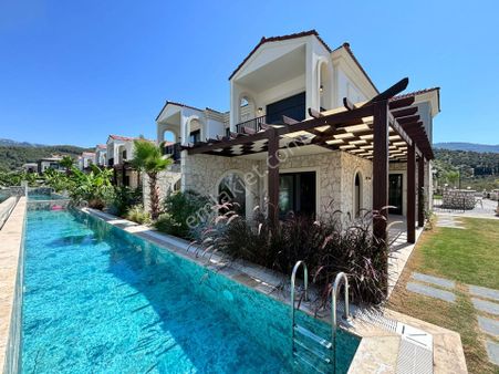 Kuşadası-davutlar-özel Mimari-satılık-villa 3+1