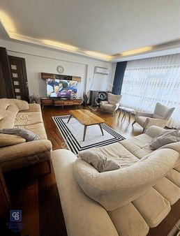 56 Lar Uğur Mumcu Parkına Cephe Deniz Manzaralı Satılık