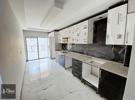 Elmastan Satılık Cadde Yanı Geniş 2+1 120m2 Daire