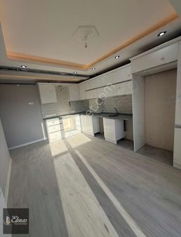 Elmastan Satılık Gündoğdu'da Komple Bina Özel Garajlı