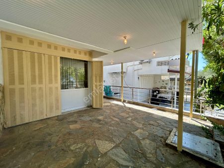 İmbat Sahil Evlerinde Ön Cephede Satılık Yazlık