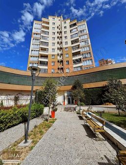 İma'dan Arterıum Rezıdansta 7+1 Satılık Tadilatlı Dubleks Daire