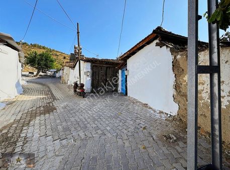 Satılık Bahçeli Müstakil Ev Aşağı Mahalle 226 M2