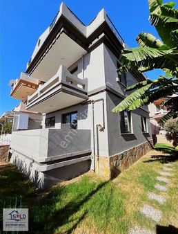 Urla Merkez,rüstem Mahallesi,satılık (4+1 ) Villa
