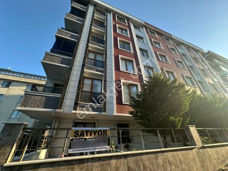 Beylikdüzü Kavaklı'da Giriş Kat Bahçe Kullanımlı 1+1 Daire
