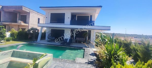 Didim Efeler Mah Satılık Harika Lüks Villa