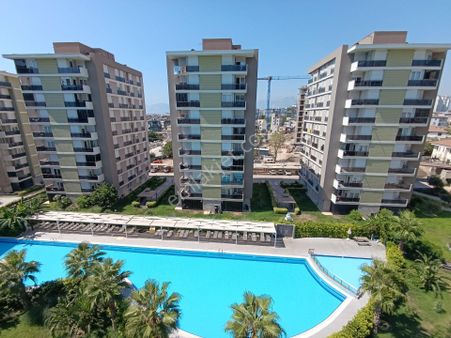 Dünyagöz Karşısı Havuzlu Sitede Doğalgazlı Kapalı Otoparklı Güvenlikli Eşyalı Kiralık