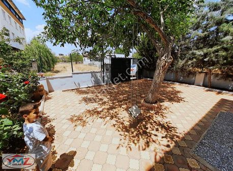 Ymz Gayrimenkul'den Burç Esentepe'de Köşe Parsel Villa