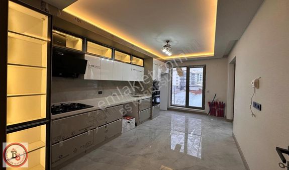 Keçiören Karakaya'da Cadde Yakını Masrafsız Sıfır 3+1 Daire