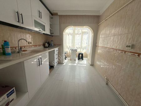 Keçiören Kafkaslarda Orta Katta Cadde Yakın Geniş Yapılı Satılık Daire