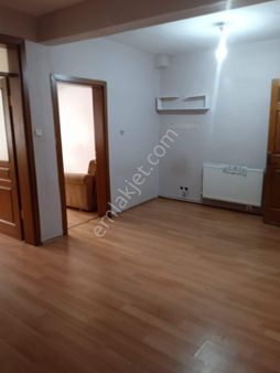 Üçkardeşler Emlakta Satılık Daire Esenler