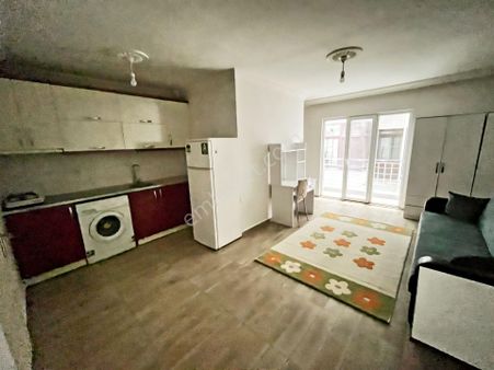 Kz Grup'tan Bahçelievlerde 1+1 45m2 Arakat Doğalgaz Dahil Eşyalı Kiralık Apart