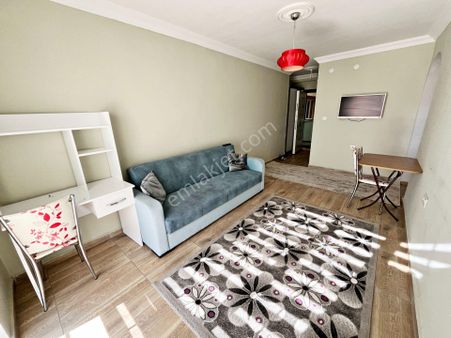 Kz Grup'tan Bahçelievlerde 1+1 45m2 Doğalgaz Dahil Kiralık Eşyalı Apart