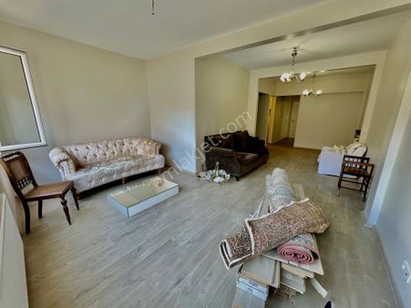 Pegaas'tan Valikonağı'nda 2+1 Satılık Ara Kat Tadilatlı Daire