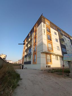 Kars Merkez Yenişehir Mahallesi Ara Katta 3+1 130 M²