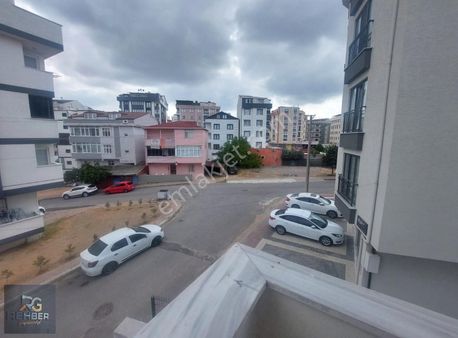 Çayırova Akse Mahallesi'nde 2+1 Ferah Satılık Daire