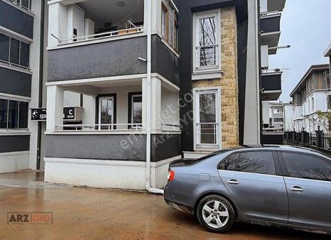 Yazlıkta Kiralık Site İçi 100m2 2+1