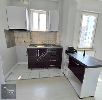 Cumhuriyet Mahallesi Kiralık 1+1 Daire