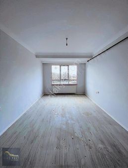 Özgür Çocuklar Parkı Yakını Satılık 1+1 Daire Ön Cephe