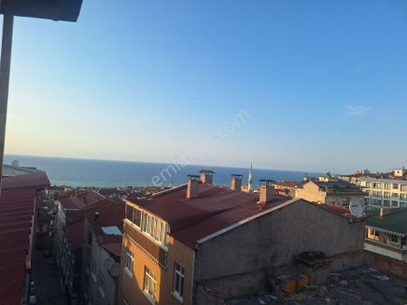 Yeşiltepe'de Çekirdek Aileye,çalışan Kiralık Çatı Katı Dairesi