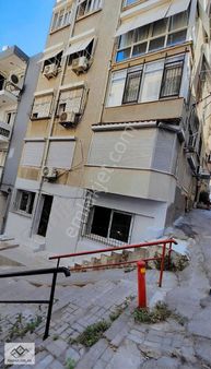 Halilrıfatpaşada Müstakil Girişli 2 Adet 1+1 Satılık Daire