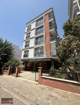 Emlak Evi'nden Girne Mahallesinde Ayrı Mutfaklı 2+1 Daire