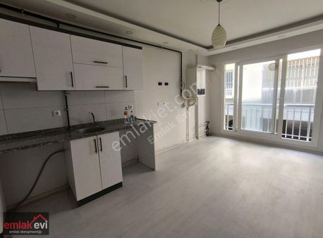 Emlak Evin'den Orta Mahallede D.gazlı 1+1 Kiralık Daire