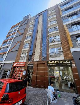 Emlak Evi'nden Doğu Gazi Bulvarı Üzerinde Kombili Klimalı Daire