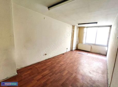 Konak Pier İn Karşısında 1+0 Temiz Ofis