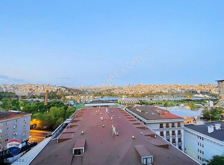 Remax Lavanda'dan Silahtarağada Haliç Manzaralı Satılık Daire