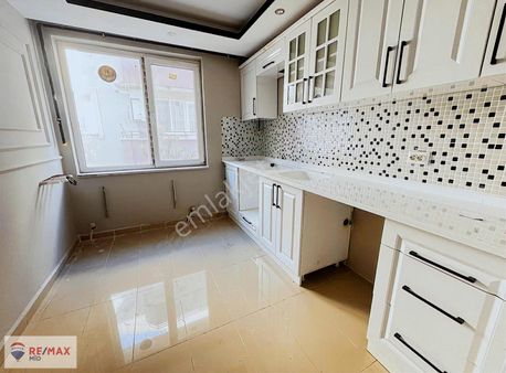 Remax Mid Paşaalanı Satılık Ayrı Mutfaklı 2+1 Daire