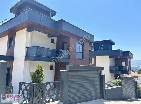 Yalova Samanlıda4+1 Üniversite Yakını Satılık Vıllar