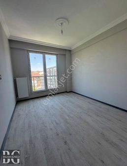 Balkan Gündüz'den 71 Evler Mah. Ayrı Mutfaklı 1+1 Satılık Daire