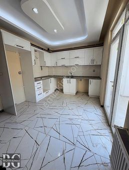 Balkan Gündüzden 71 Evler Mahallesinde Lüks 3+1 Satılık Daire