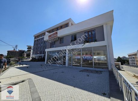 Ekşioğlu Saray Caddesine Cephe 300m² Kdv Li Satılık Köşe Dükkan