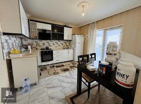 Uzman Gayrimenkul Den 1. Kat 3+1 Akbaba Avm Arkası