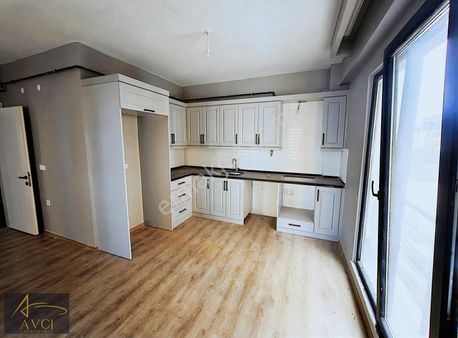 Avcı Gayrimenkul'den Cumhuriyet'te Kiralık Ebeveyn Banyolu 2+1