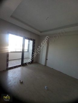 Mrs Gayrimenkulden Mezitlide Satılık 1+1 Arakat Daire