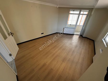 Yeşilpınar'da K.otopark+çift Asansörlü 4.kat 2+1 95m2 5.250.000t