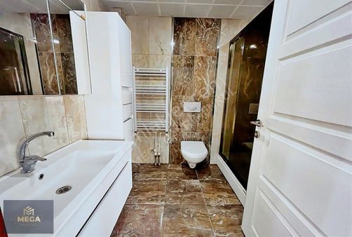 Site İçerisinde Teras Balkonlu, E.banyolu, Çift Asansörlü 3+1 D*