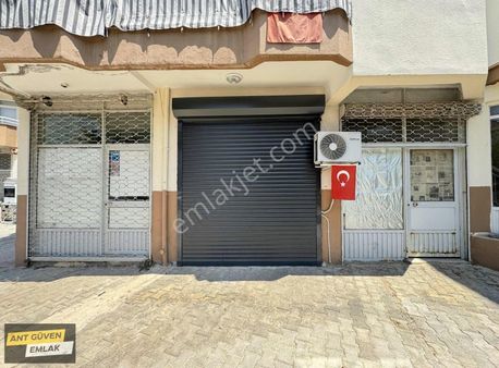 Bahçeyaka Merkezi Konumda 30 M2 Dükkan