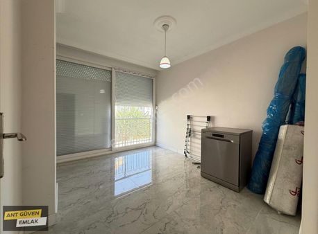 Bahçeyaka'da 3+1 Eşyalı Asansörlü Kiralık Daire